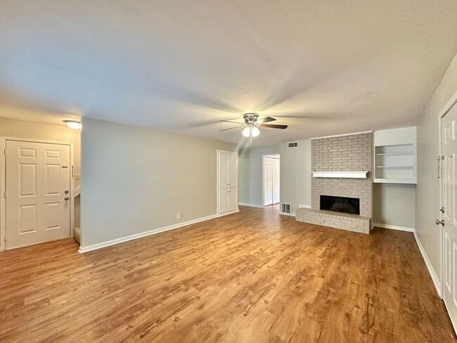 Building Photo - 3 Bedroom, 2 Bathroom Home in Tyler!