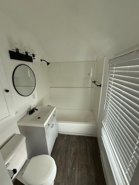 Foto del edificio - 2295 Kendall St