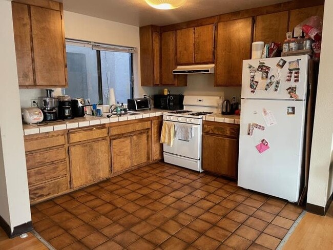 Building Photo - 3 bedroom in San Francisco CA 94121