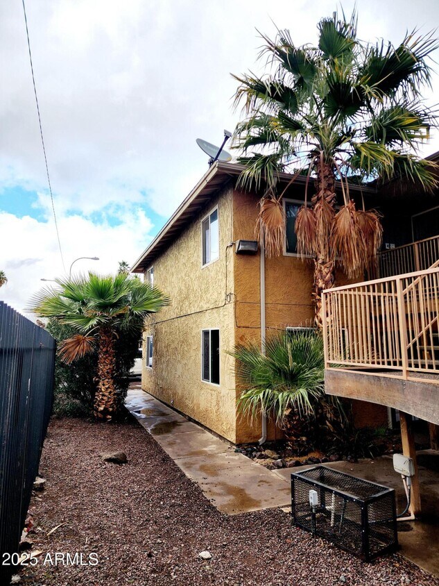 Foto principal - 2537 W Georgia Ave