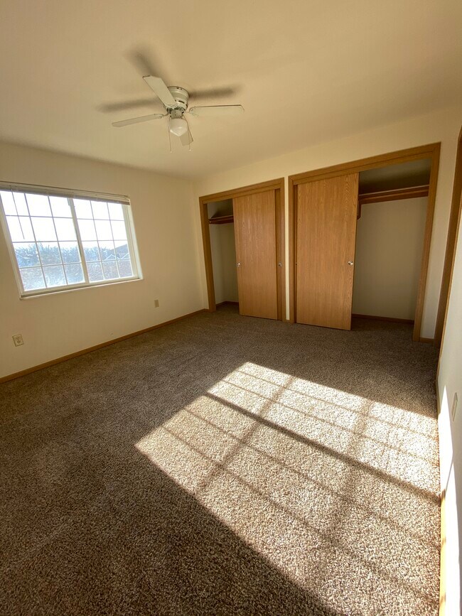 Bedroom - 7320 Whitespire Rd