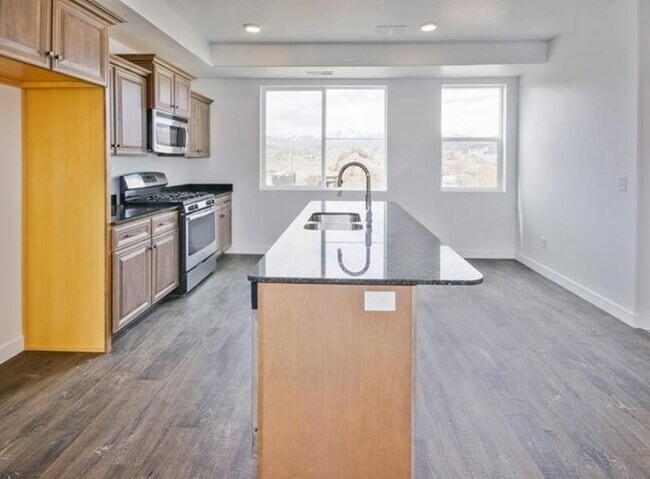 Foto del edificio - 13353 Celestina Ln