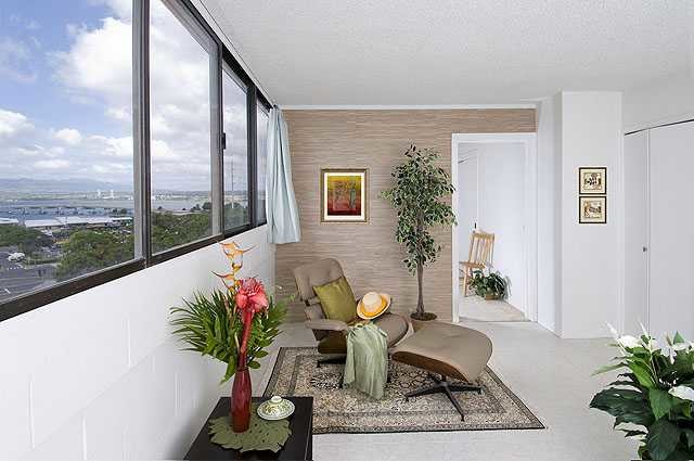 Living Room - 99015 Kalaloa St