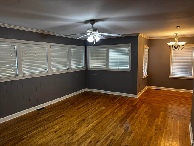 Building Photo - 4872 Carnes Ave