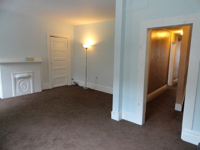 Foto del edificio - 1868 Jancey St