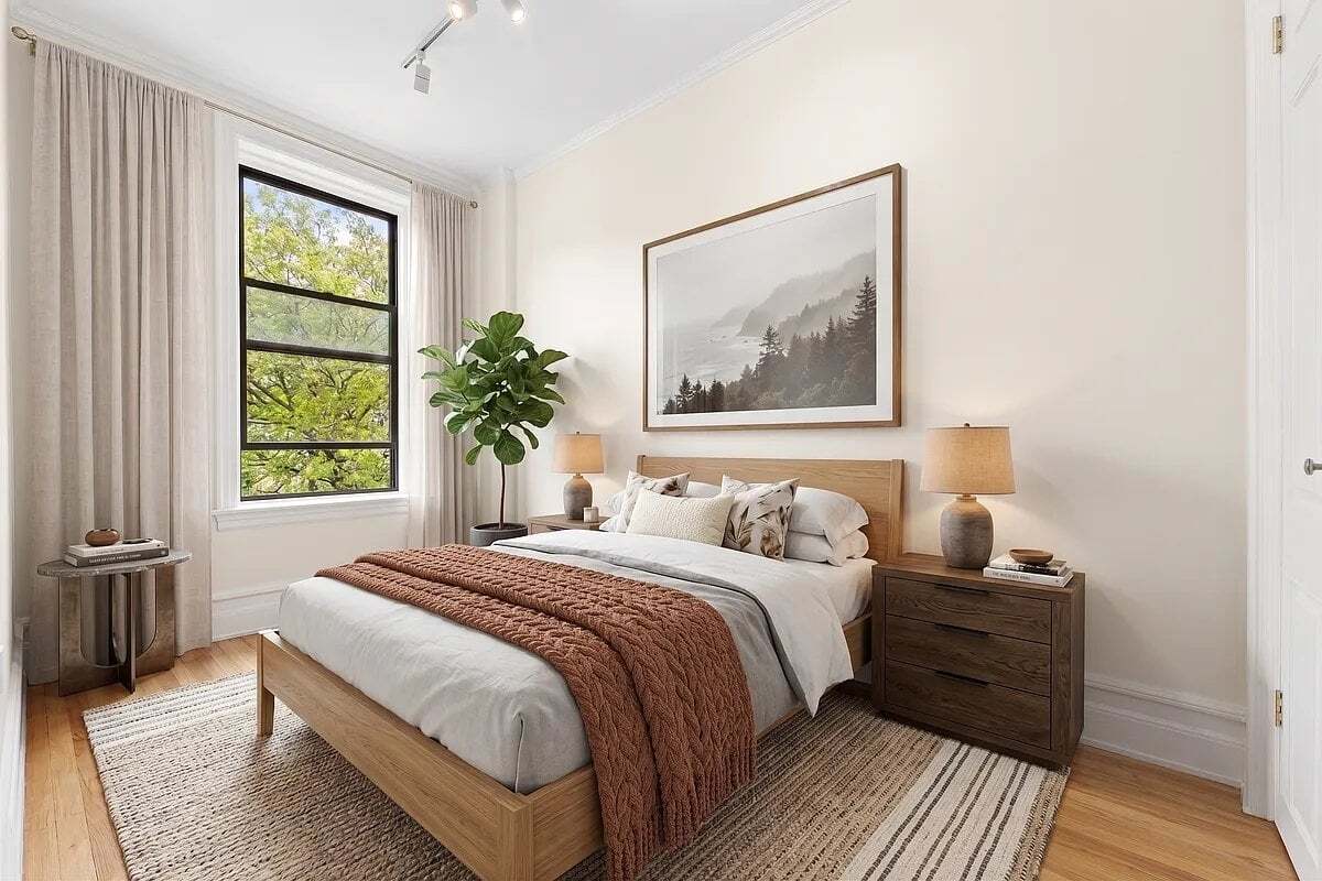 Building Photo - 51 W 88th St