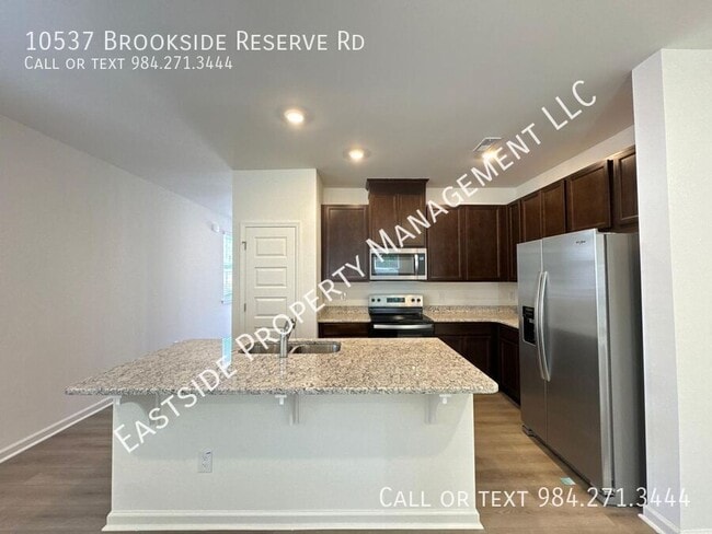 Building Photo - 10537 Brookside Reserve Rd