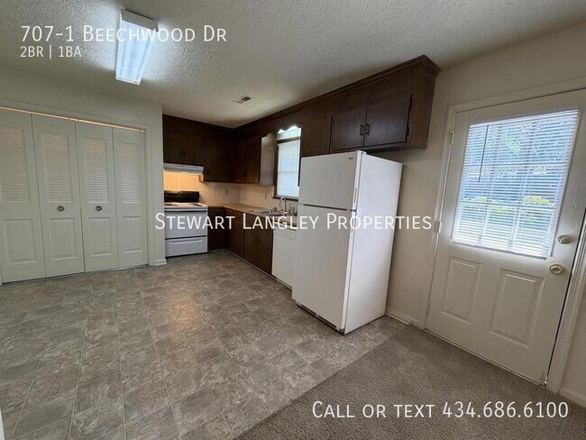 Foto del edificio - 707-1 Beechwood Dr-
