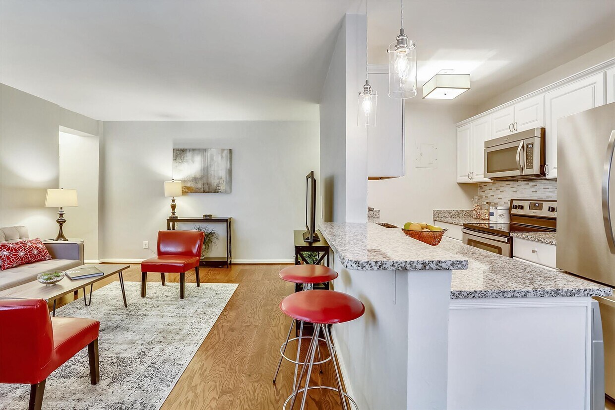 Foto principal - 4803 Wellington Dr