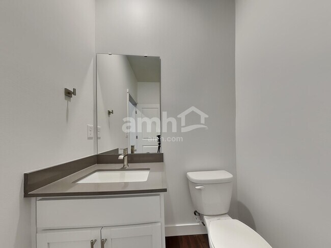 Building Photo - 7920 Selah St SW