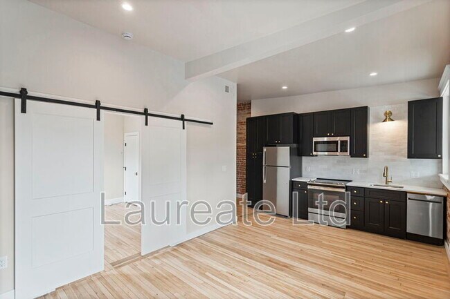 Foto del edificio - 1256 N Clarkson St