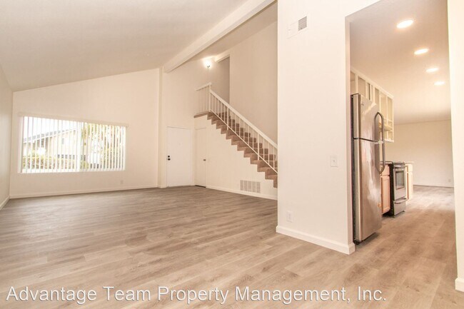 Building Photo - 4 br, 2.5 bath House - 726 Kings Cross Court