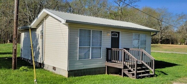 Building Photo - 335 Co Rd 262