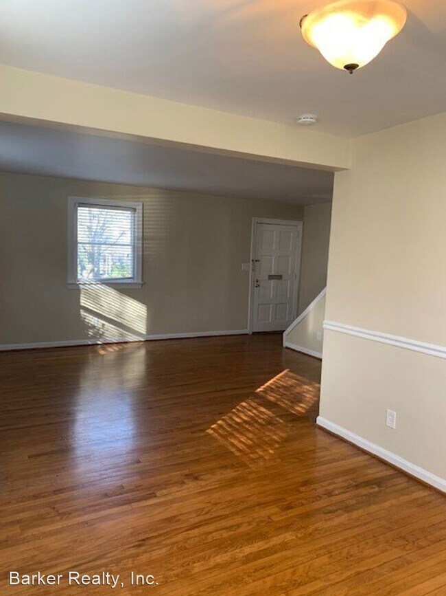 Building Photo - 2 br, 1.5 bath House - 1040 Nichols Drive