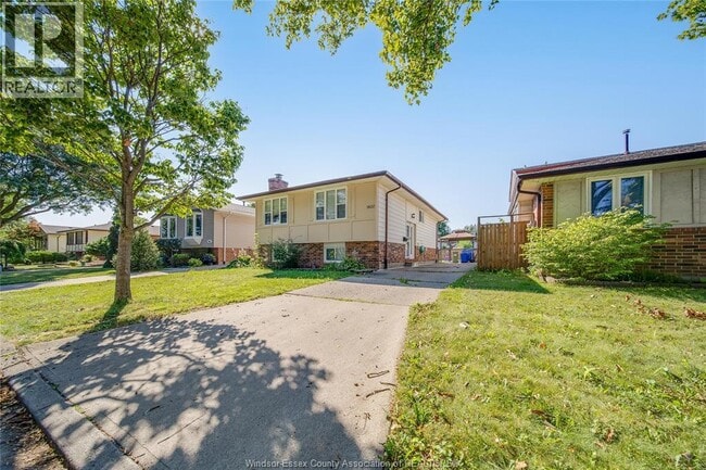 Building Photo - 9633 Avery Ln