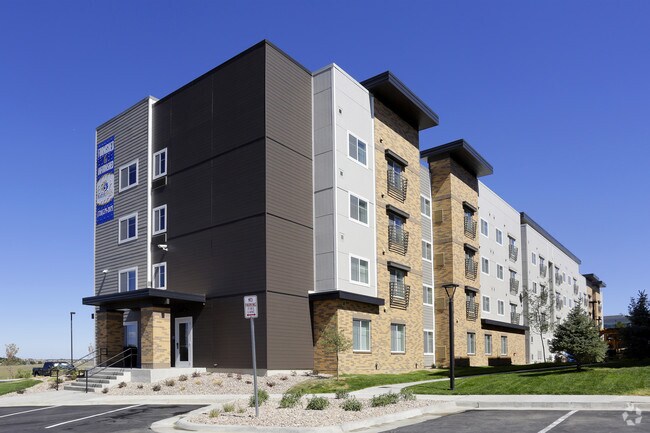 WaterWalk Denver Tech Center Apartments Centennial, CO