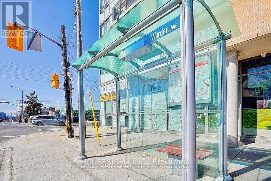 Photo du bâtiment - 3520-3520 Danforth Ave