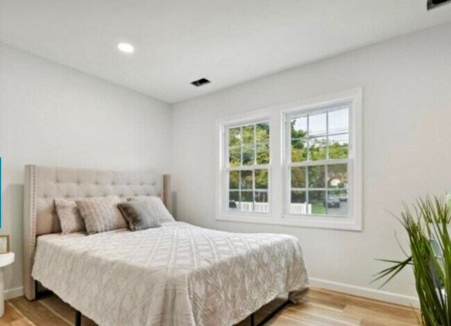 Foto del edificio - 76 Mitchell St