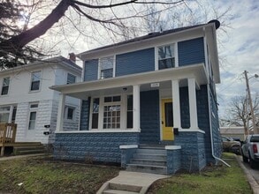 Building Photo - 1115 Maple Ave