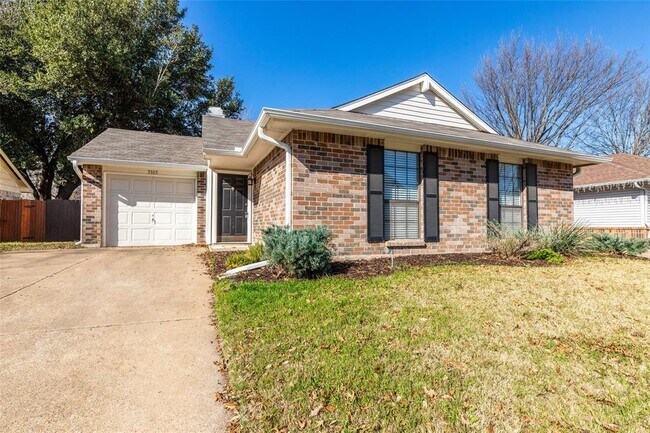 Foto del edificio - 3105 Boxwood Ln