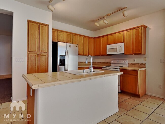 Foto del edificio - 15257 W Banff Ln