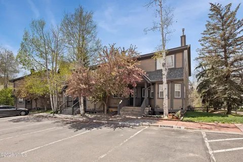 Foto del edificio - 18 Chelsea Ct