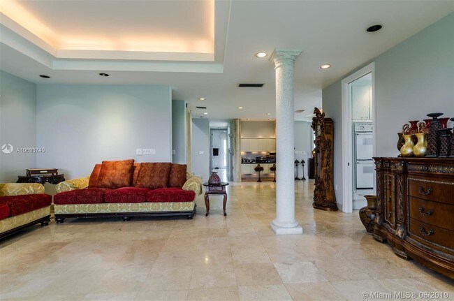 Building Photo - 13673 Deering Bay Dr