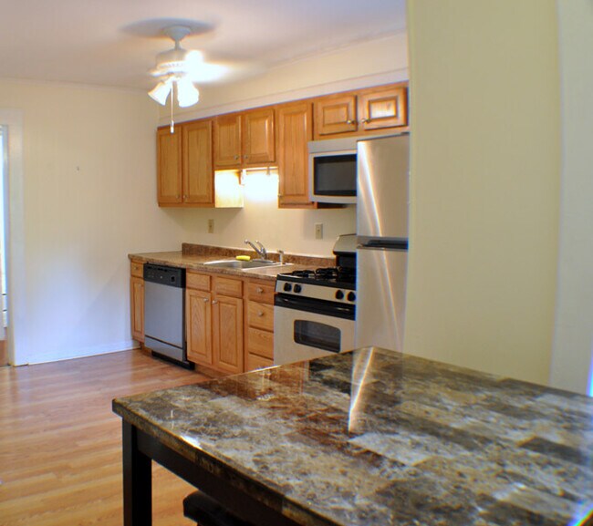 Building Photo - 1920 E Genesee St