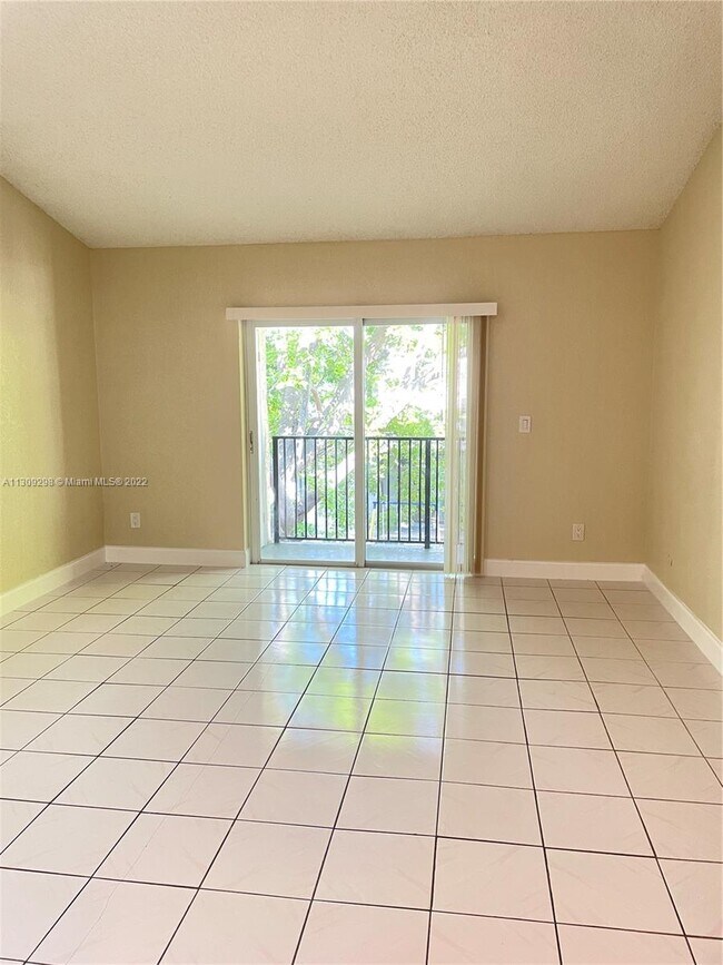 Foto del edificio - 11503 NW 44th St