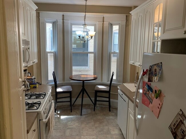 Building Photo - 8 Garrison St