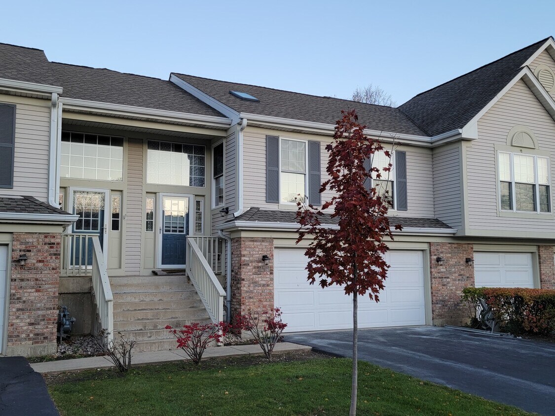 Primary Photo - 2765 S Cedar Glen Dr