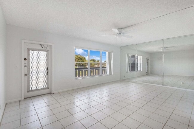 Building Photo - 304 Imperial Ct
