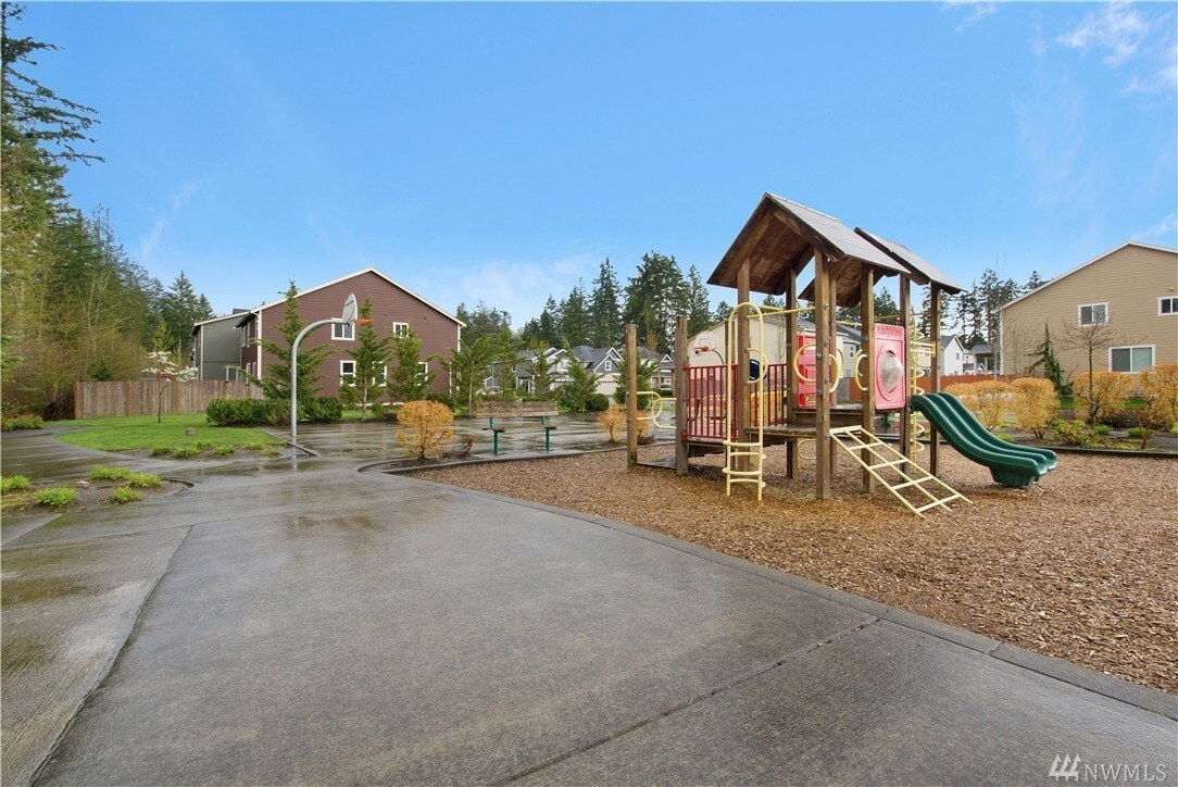 Neighborhood Park - 7730 181st Street East