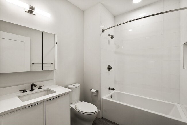 Foto del edificio - 3193 Washington St