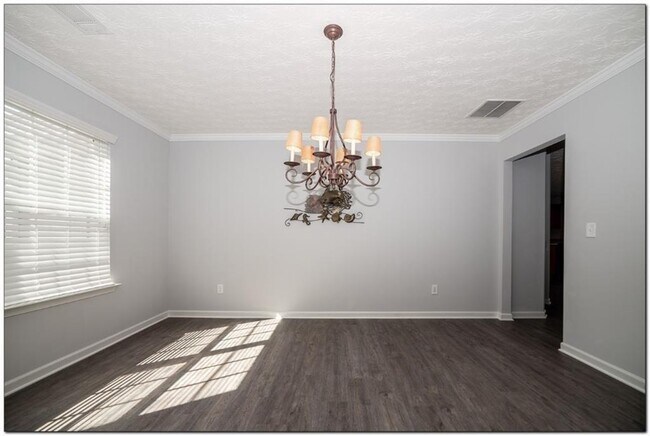 Building Photo - 3832 Roxberry Hill Ln NE