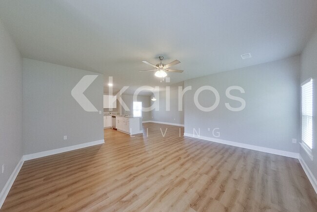 Foto del edificio - 22850 Monterey Ave