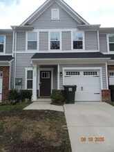 Building Photo - 124 Stegg St