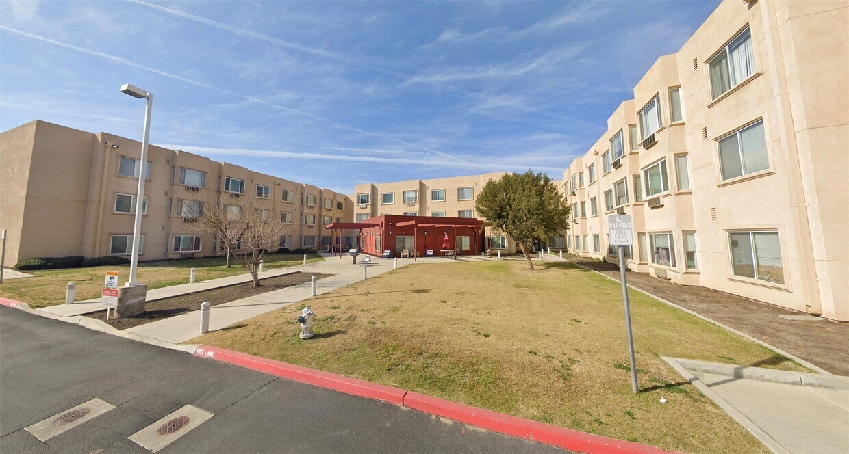 Foto del edificio - 500 R St