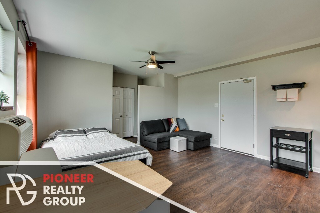 Humboldt Park Renovated Studio Apartment for Rent in Chicago, IL