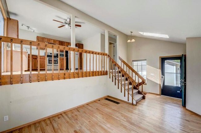 Building Photo - 567 E Arden Cir