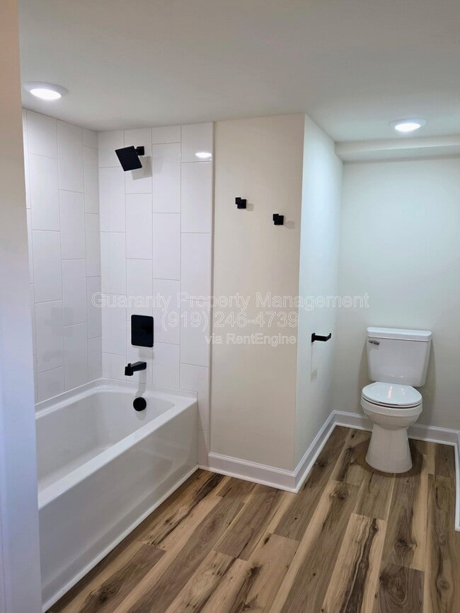 Building Photo - 410 W I St