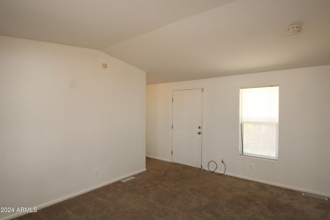 Building Photo - 8156 E Baltimore St