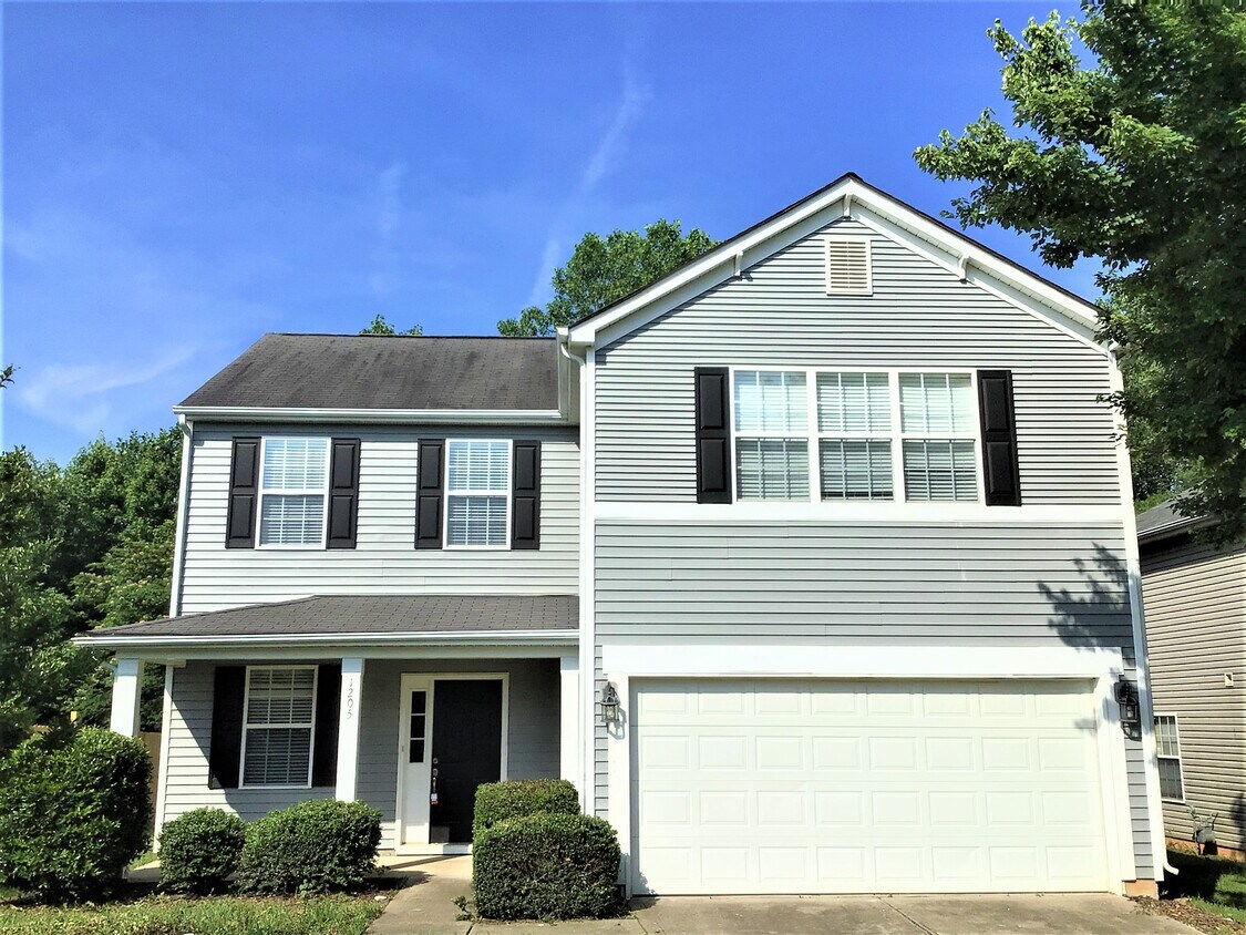 1205 Jordans Pond Lane House Rental in Charlotte, NC