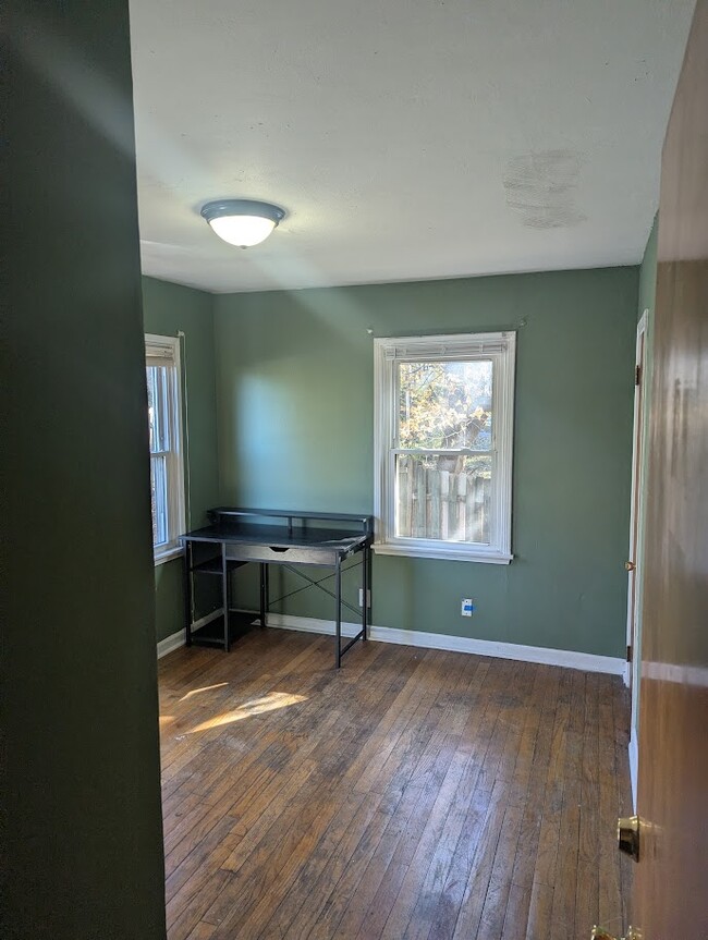 Foto del edificio - 4081 Clifton Ave