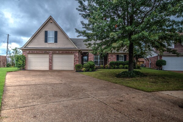 Primary Photo - 9885 Greenalder Cove S