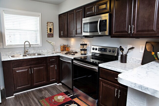 Foto del edificio - Talbert Woods Apartments and Townhomes