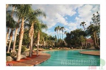 Foto principal - 5530 Owensmouth Ave
