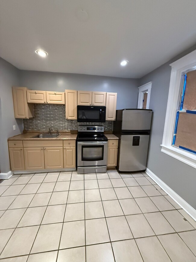 Foto del edificio - 320 N Franklintown Rd