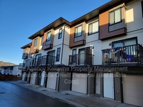 Building Photo - 500 Fleming Rd