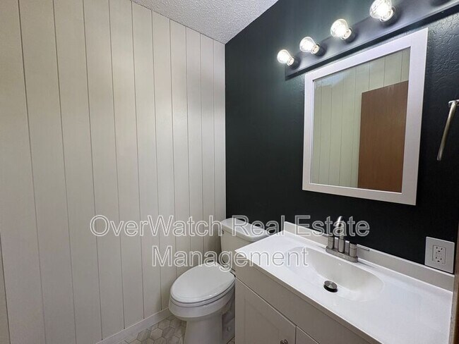 Foto del edificio - 6007 E 12th Ave